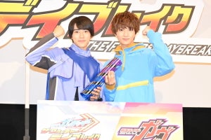 仮面ライダーの友情バトンタッチ! ガッチャード＝本島純政がガヴ＝知念英和に熱烈アドバイス 