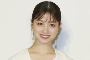 朝ドラ主演・橋本環奈のギャル姿を共演者絶賛　仲里依紗「完璧」「キング・オブ・ギャル」