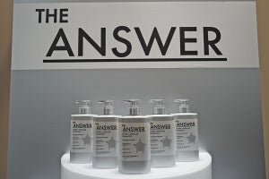 花王、「塗り洗い」する新ヘアケアブランド「THE ANSWER」誕生! 世界初美髪5大必須成分を配合