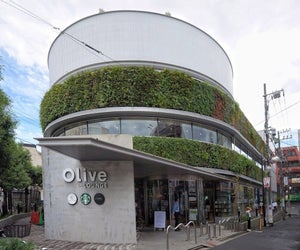 三井住友銀行「Olive LOUNGE」2号店が東京都・下高井戸にオープン! スタバとSHARE LOUNGE併設の"気軽に立ち寄れる銀行"