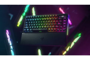 Razer、ホットスワップ対応のカスタマイズキーボード「BlackWidow V4 Pro 75％」