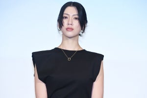 三吉彩花、美背中あらわな黒ドレス姿　20代最後の1年への意気込み「30歳からは…」