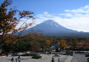 【山梨県鳴沢村】道の駅で絵画のような富士山を眺望! 地元の味覚はふるさと納税返礼品でも