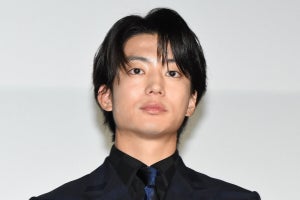 伊藤健太郎、仕事後にひとりスーパーで感じる“かくれぼっち”「俺は今ネギを片手に…」