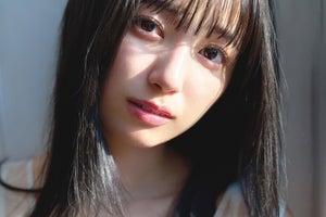 乃木坂46 五百城茉央、“透け感”ナイトウェアをまとい大人の表情