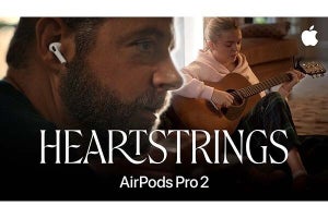 AirPods Pro 2の聴覚補助で幸せなクリスマスを　アップルが動画広告『心に響く音』公開