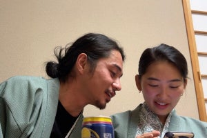 東出昌大、妻と一緒にメディア出演　両家顔合わせや交際秘話を語る