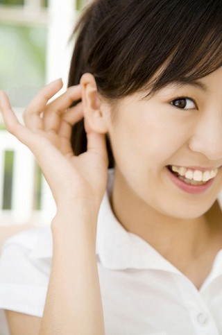 うっかり使うとアブナイ英語 第69回 英語について聞かれたときの「My hearing is poor.」