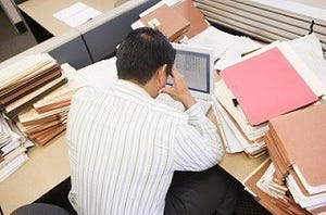 ビジネス書に訊け! 第1回 仕事が終わらず残業続き、効率的に働くには?