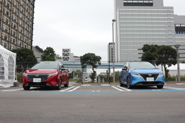 紙ドライバーFのへなちょこ試乗日記 第4回 大きく違う? ほぼ同じ? 日産の「ノート」と「オーラ」