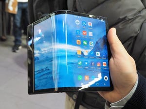 知って納得、ケータイ業界の"なぜ" 第33回 「折り畳みスマホ」はスマートフォンの新ジャンルとして定着するのか