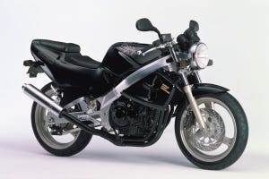 ヘビに縁のあるスズキのバイクとは?