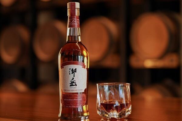 アメリカの厳選バーボン樽で熟成した、「御岳 THE FIRST EDITION BOURBON BARRELS」が抽選販売を開始