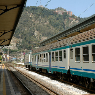 読む鉄道、観る鉄道 第43回 『鉄道員』 - 1950年代のイタリア、鉄道で働く男たち、そして家族