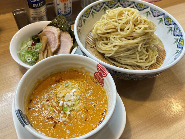 都内ラーメン巡り 第44回 食べログ百名店・ミシュラン連続選出の“中華そば多賀野” ー 進化を続ける究極の一杯が絶品!