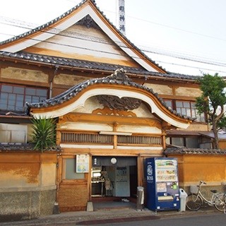 本日は銭湯日和 第20回 銭湯マニアも虜にする大田区「明神湯」--面構えから女将さんの笑顔まで完璧