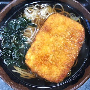 立ち食いそば散歩 第99回 三ノ輪「峠の蕎麦」でハイレベルな一杯「ジャコカツ天そば」を食す