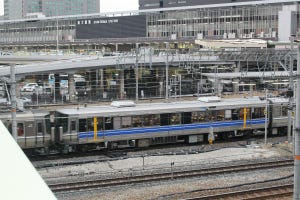 JR西日本の新快速、乗車レポート 第4回 新快速「Aシート」平日夜の車内は - 兵庫県西部へ着席サービス向上