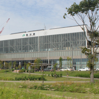 駅の写真コレクション 第14回 JR旭川駅 - 北側は市街地、南側は河川空間に