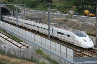 鉄道トリビア 第345回 JR九州が九州新幹線800系の仕様を変更した「やさしい」理由とは?