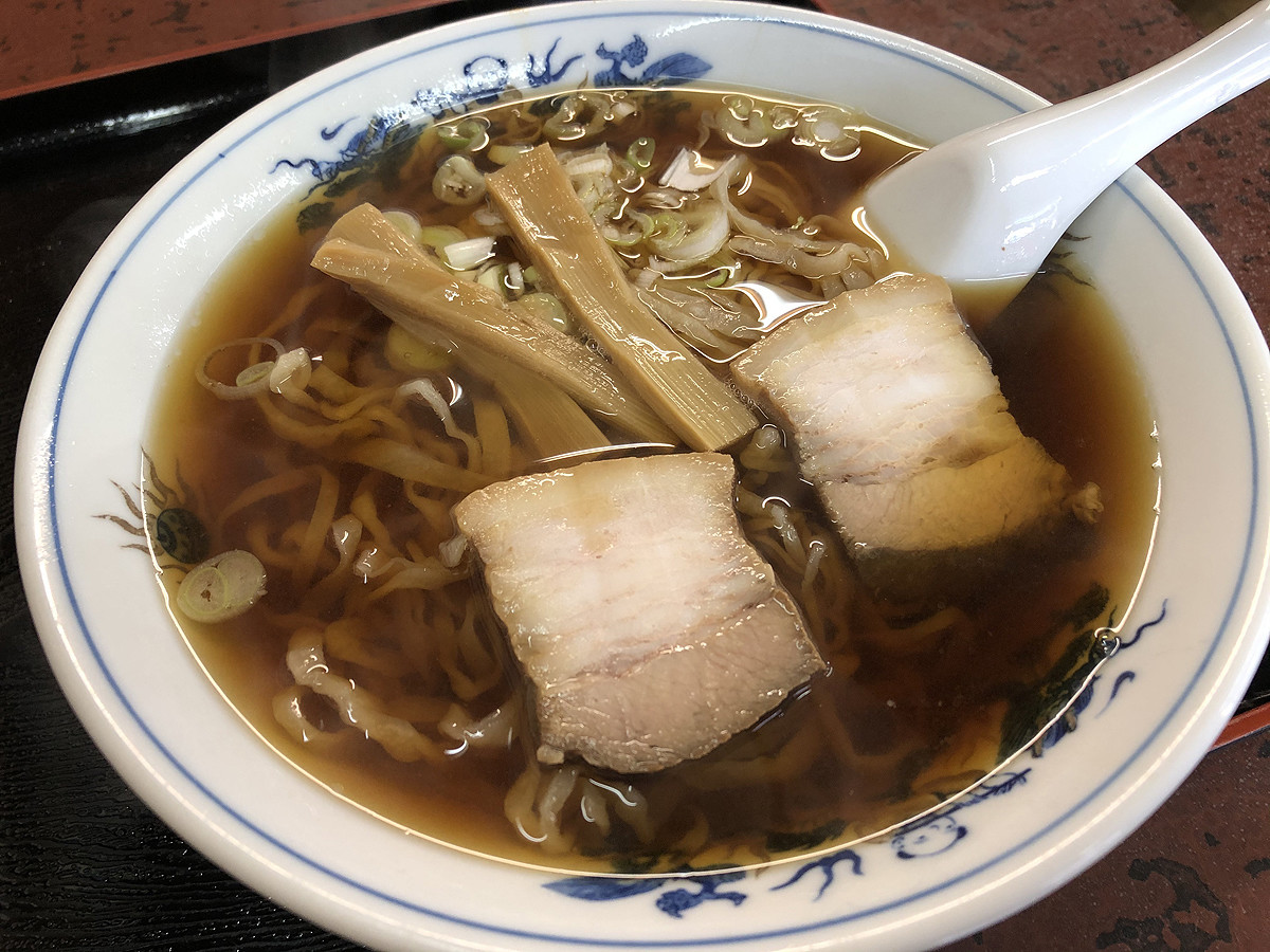 井手隊長の700円以下で旨いラーメンが食べたい!! 第12回 おやっさんが青竹で打つ手打ち麺のラーメンが破格の450円で食べられる! 南林間の老舗町中華「柳華」