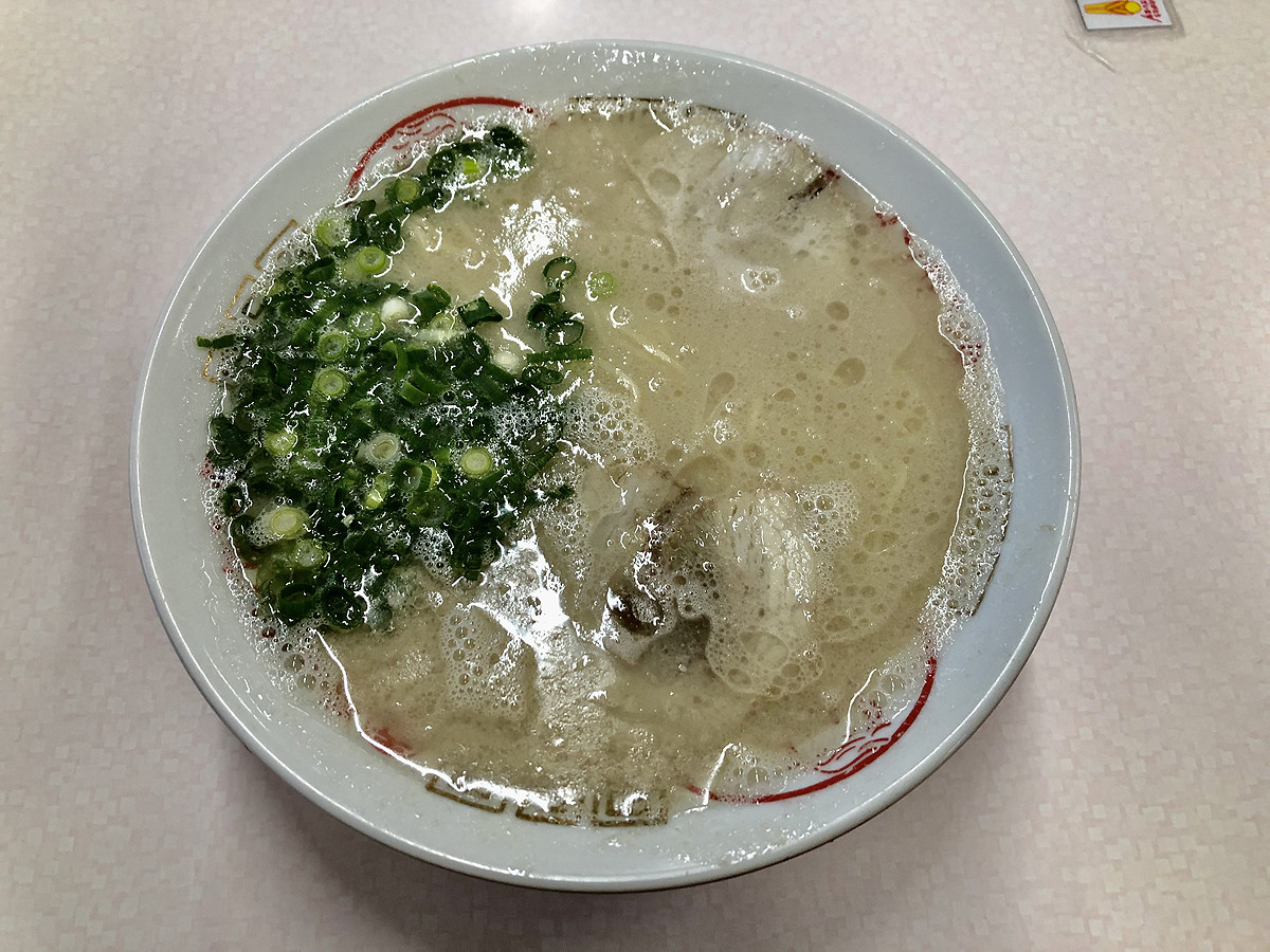 井手隊長の700円以下で旨いラーメンが食べたい!! 第36回 豚骨ラーメン発祥の地・久留米の“国道系”を代表する名店「丸幸ラーメンセンター」!