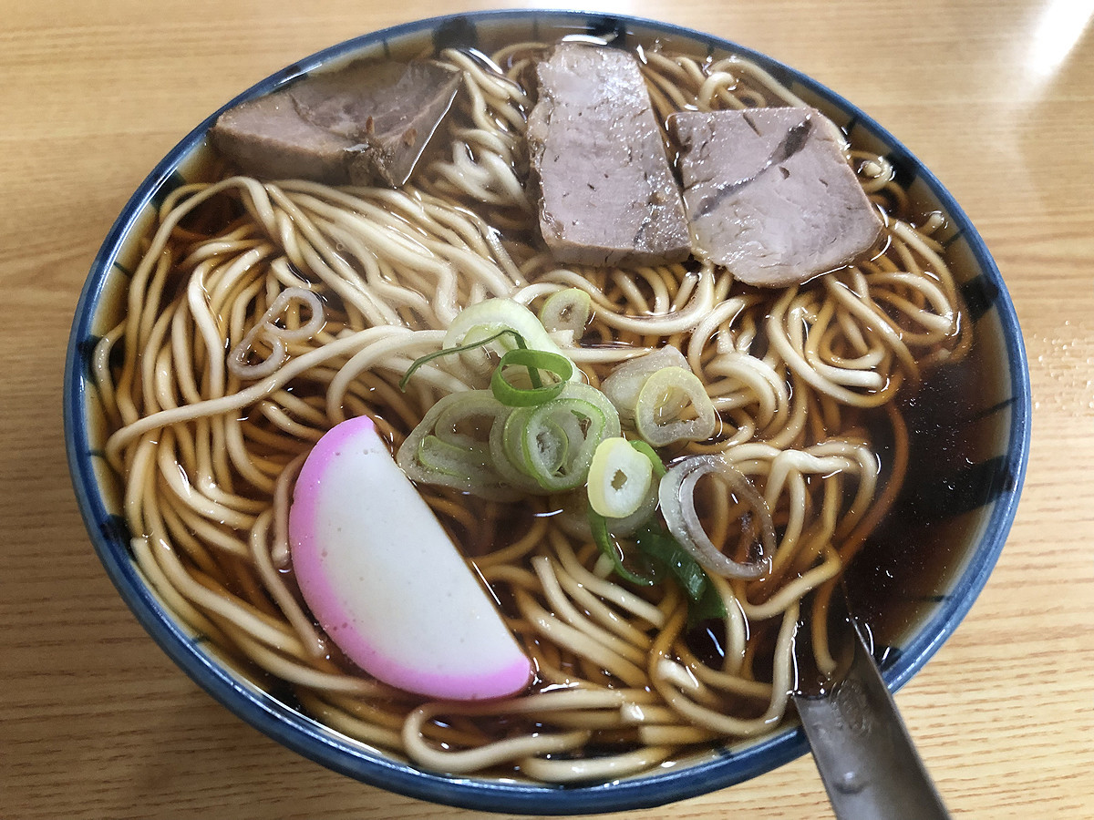 井手隊長の700円以下で旨いラーメンが食べたい!! 第40回 岐阜の柳ケ瀬で100年以上続く「丸デブ 総本店」 長く続く味の秘密とは?