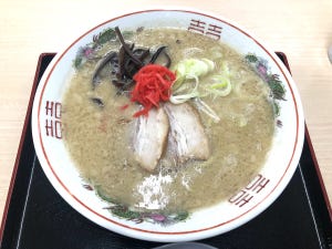 井手隊長の700円以下で旨いラーメンが食べたい!! 第79回 燕三条背脂ラーメンの横綱が手掛けるお蕎麦屋さん! 最強コスパの豚骨ラーメンが旨い「ぺこのそば店」!