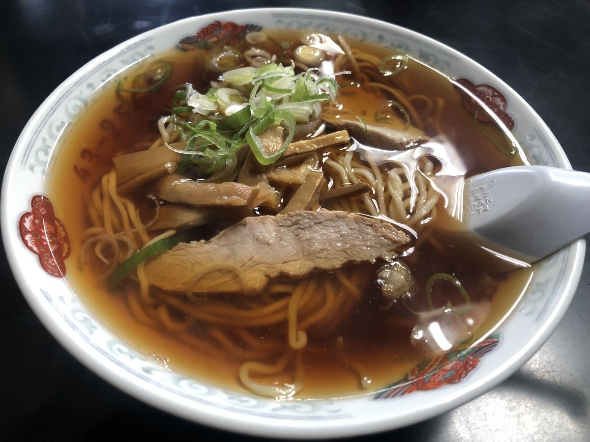 井手隊長の700円以下で旨いラーメンが食べたい!! 第82回 新潟県上越市の昭和9年創業の老舗! 煮干しビンビンの極上スープ「上海軒」!