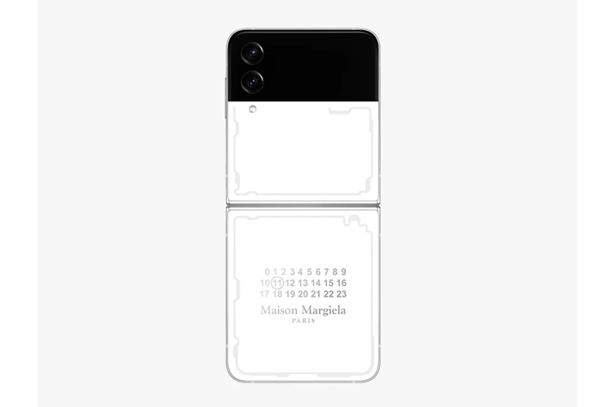 海外モバイルトピックス 第345回 Maison Margielaのスマホが登場、ファッションアイテム化する折りたたみスマホ