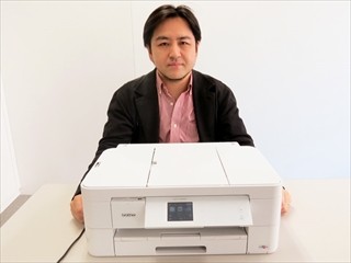 妖怪ウォッチの年賀状も! IT家電ジャーナリスト安蔵氏がブラザーの新「PRIVIO」で年賀状を作ってみた