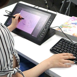 『バディゴ！』黒崎みのり先生と一緒にペンタブレット「Intuos」で漫画家体験