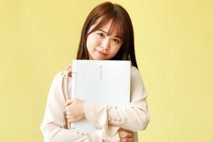 ゆうこすさんに直撃っ! 新生活を始める20代の若者たちに、おすすめの"モテPC"を教えて?