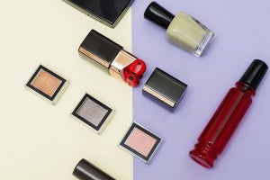 【プレゼントにも】リップスティックと思いきやイヤホン？　機能もハイレベルな『HUAWEI FreeBuds Lipstick』が大人可愛い♡