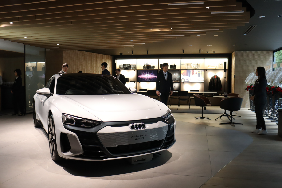 アウディの新店舗「Audi City 銀座」