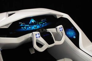 三菱電機、車載向け曲面対応ディスプレイシステムを開発