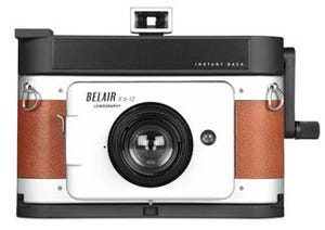 インスタント写真もOK! 1台2役の中判カメラ「Belair Instant Camera」