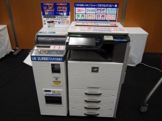 コンビニのコピー機でSNS写真をかんたん印刷 - シャープがサービス拡充