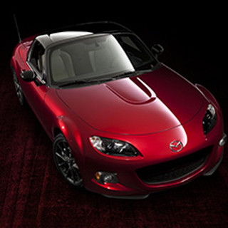 マツダ、「MX-5(マツダロードスター)」の誕生25周年記念の特別仕様車を公開