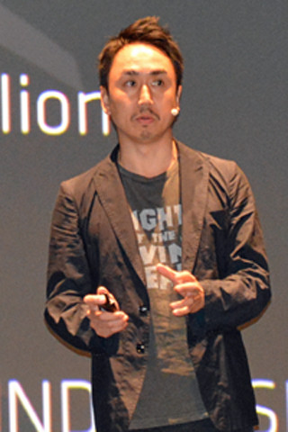 加速度的に成長するLINEの開発施策とは - LINE DEVELOPER DAY 2015基調講演