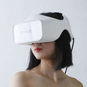 東京都・南青山にて視線で操作するヘッドマウントディスプレイ「FOVE」展示