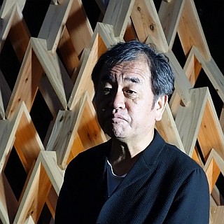 東京都・六本木に巨大な「つみき」の「遊び場」が登場 - 建築家・隈研吾氏がディレクション