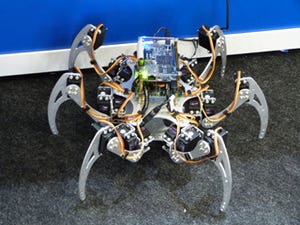 ET 2015 - スマホ連携ロボットやStratix 10の実物展示を行っているAltera