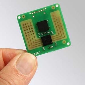 NXP、7.5×7.5mmのシングルチップ77GHzレーダー・トランシーバー