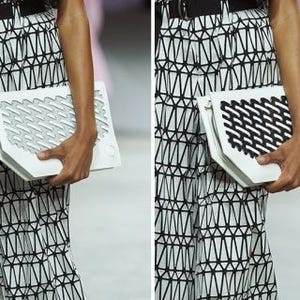 ソニー・FESとISSEY MIYAKE、電子ペーパー採用の「色の変わるバッグ」を開発