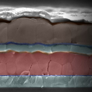 新構造のペロブスカイト太陽電池で変換効率20.3%を達成 - スタンフォード大