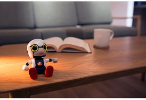 トヨタ、手のひらサイズのパートナー「KIROBO mini」の予約受付