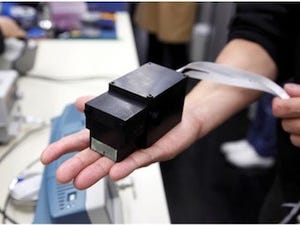 早大、超軽量「手のひらサイズ580g」の医療用ガンマ線可視化カメラを開発