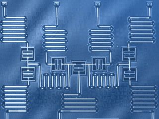 IBM、量子コンピュータによる分子シミュレーション向けアルゴリズムを開発