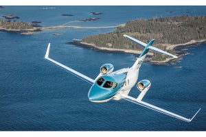 ホンダ、小型ビジネスジェット機の新型「HondaJet Elite」を発表